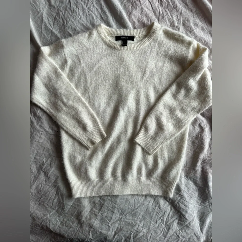 Forever 21 Cream Fuzzy Knit Sweater Soft Crewneck Pullover Women S - Picture 1 of 8
